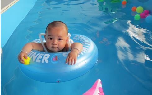 月子中心月嫂分享育儿知识,月子中心阿姨带宝宝技巧