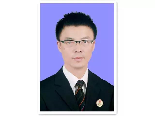 传播感动▏谁是本年度最后月份的最赞心动人物~