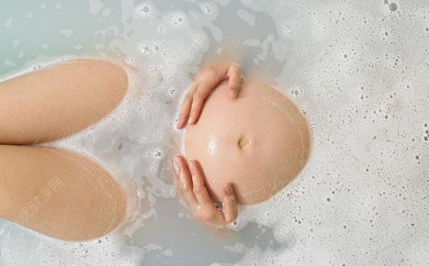 孕期如何正确的洗澡,新手孕妈如何帮宝宝洗澡
