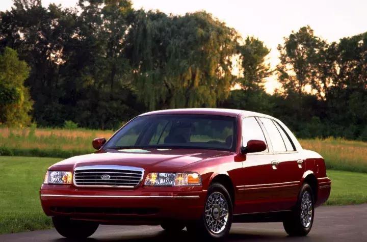 国外奔驰出租车和国内一样吗,哪个国家出租车都是奔驰宝马