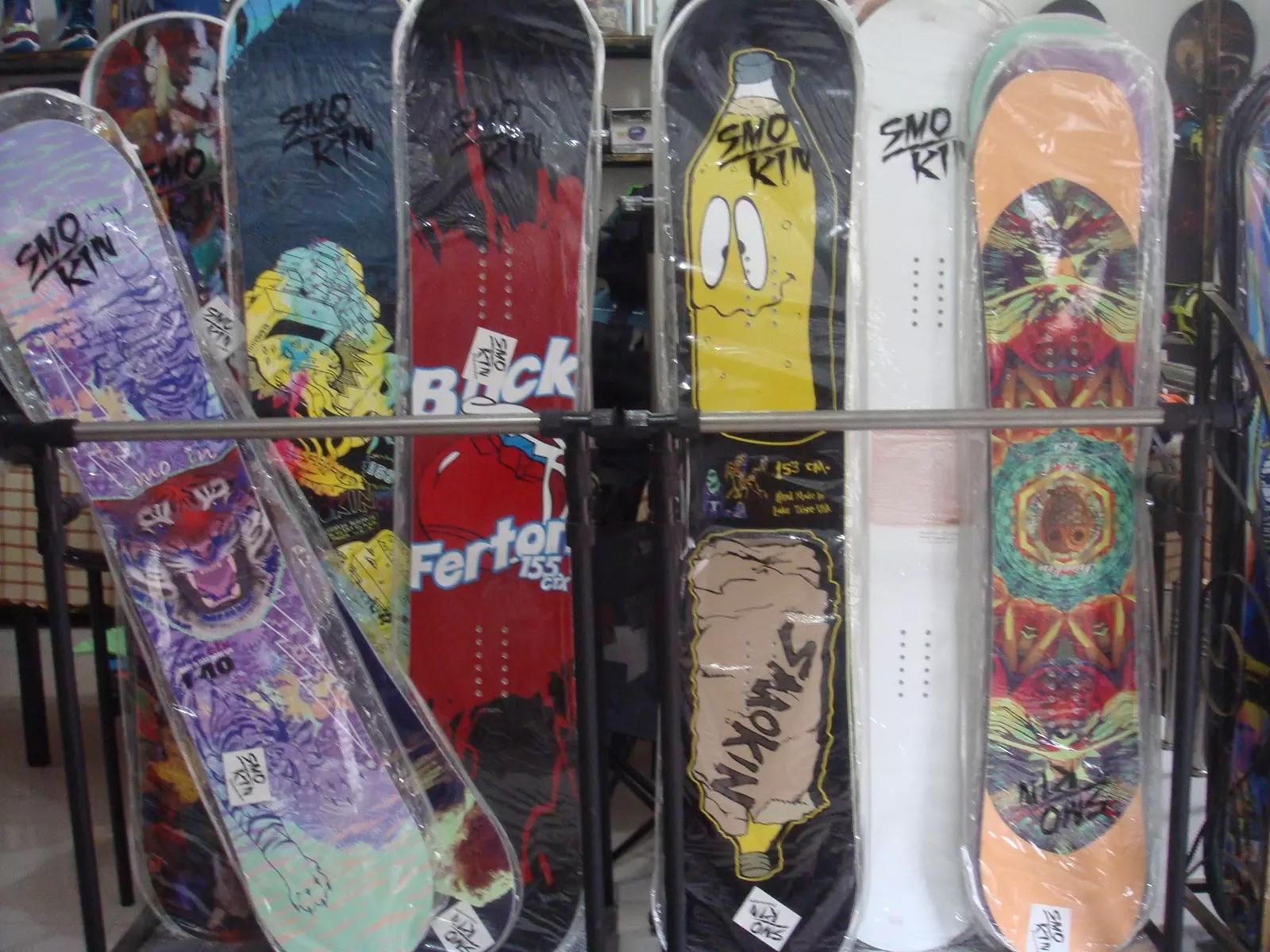 滑雪小白单板容易还是双板容易,滑雪单板推荐