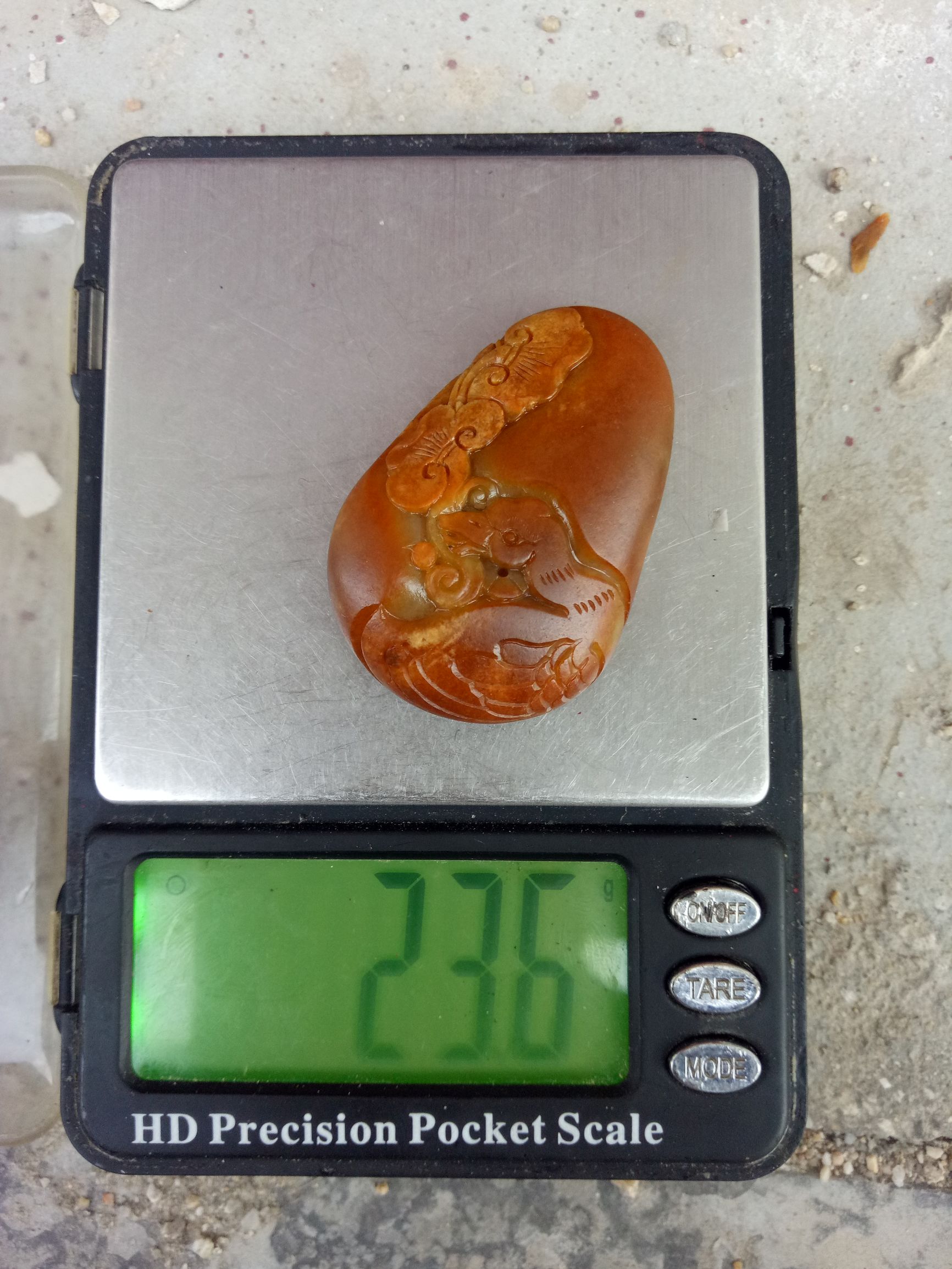 巴掌大的玉矿石值多少钱,巴掌大的玛瑙原石能卖多少钱