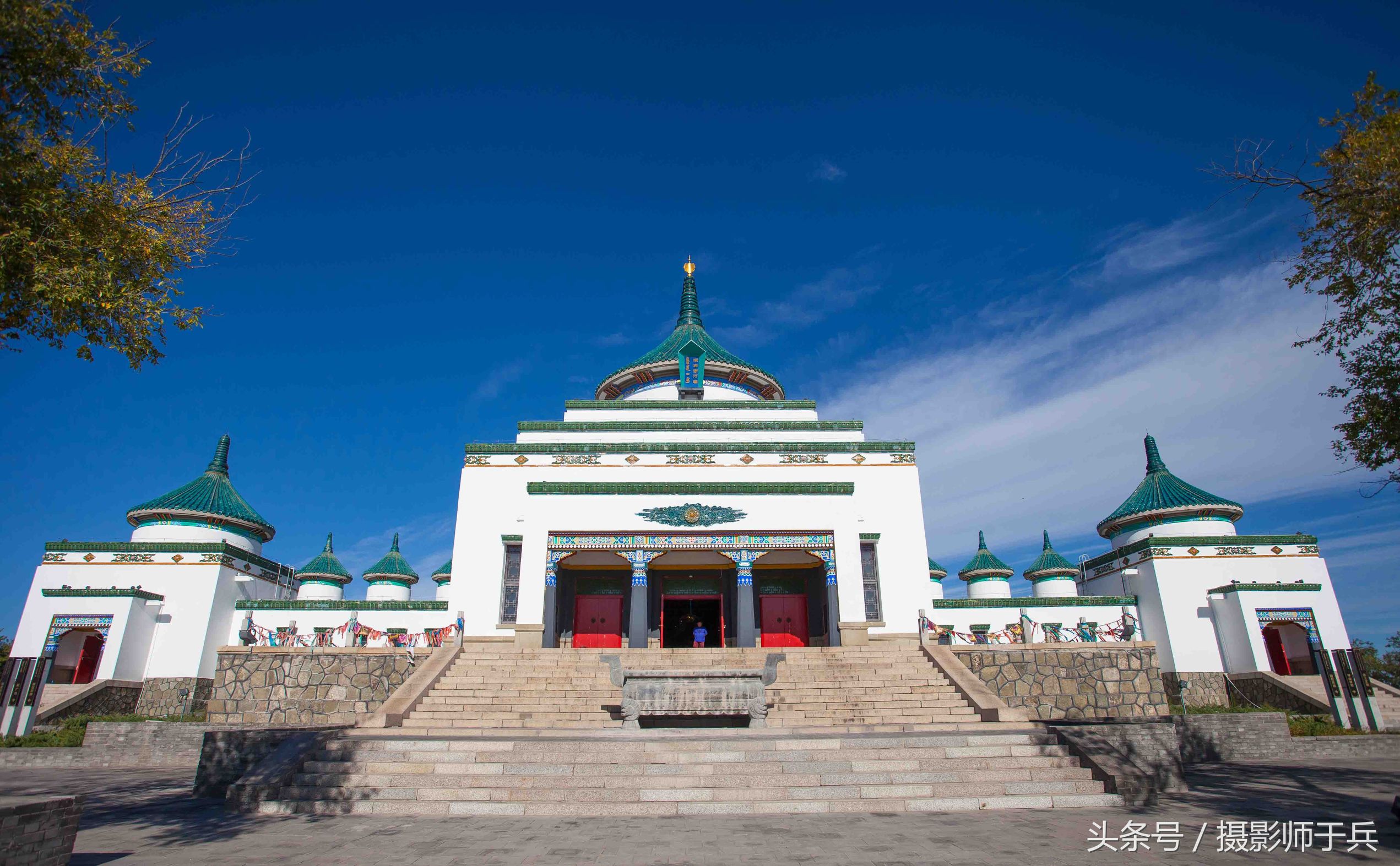 乌兰浩特成吉思汗庙70年代图 (乌兰浩特成吉思汗庙门票在哪买)
