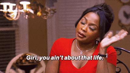 女生该不该买奢侈品牌包,背名牌包一定是虚荣吗