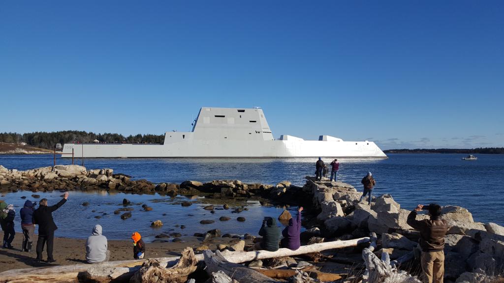 美军最强战舰是出来搞笑的？海试第二天动力就出故障返厂