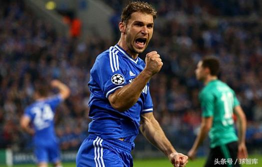 足坛第一大带刀侍卫佩佩,足坛带刀侍卫助攻