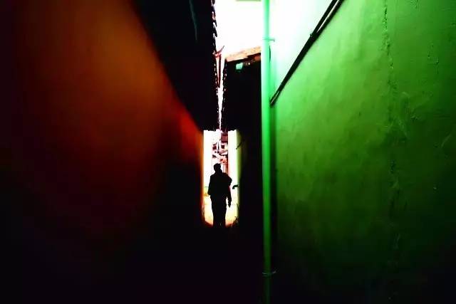 丽江惊现国内第一个彩色村!美的太不像话,像童话!