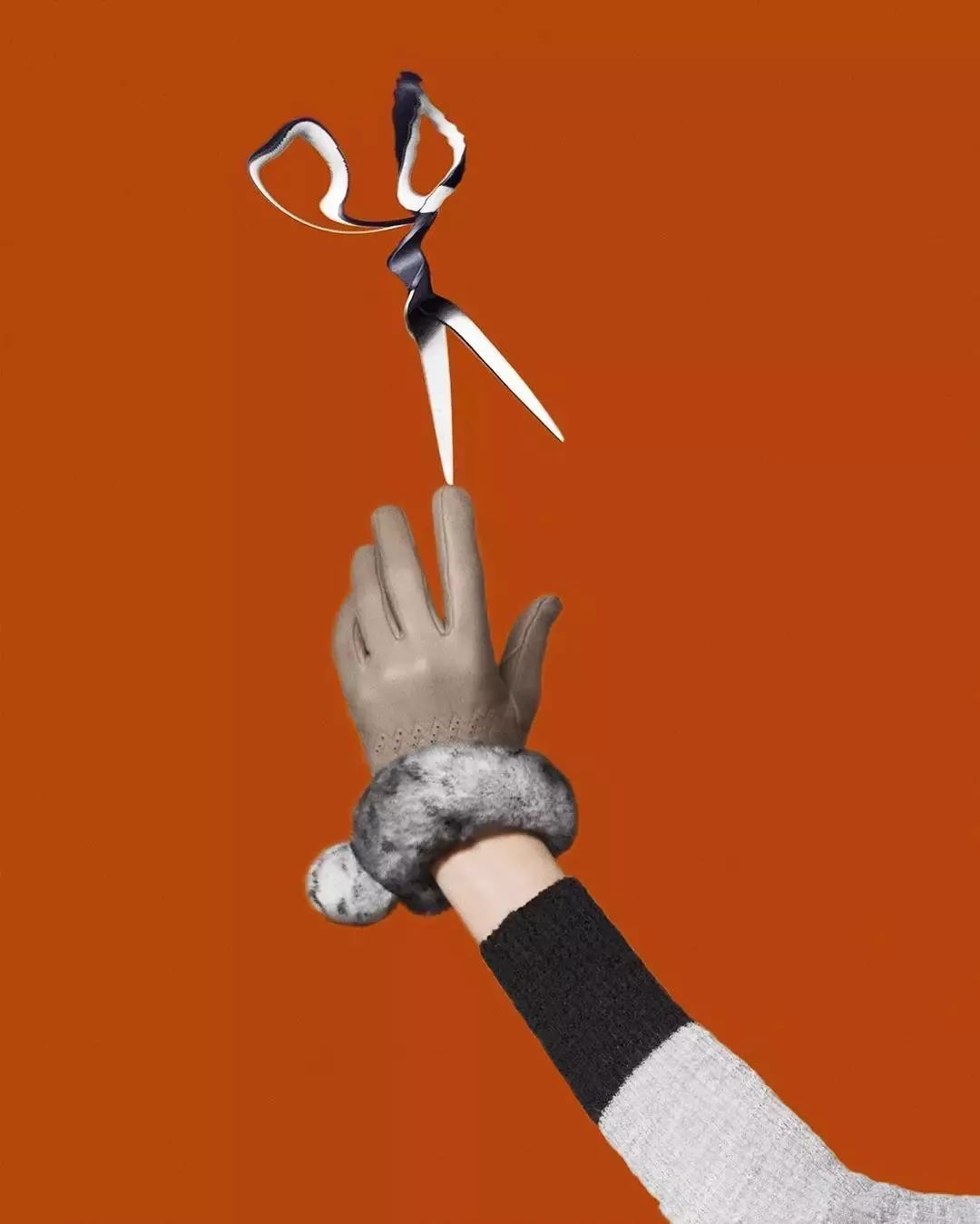 宁可捂出汗，王菲也要带着它！果然，能流行近百年真不是吹的！