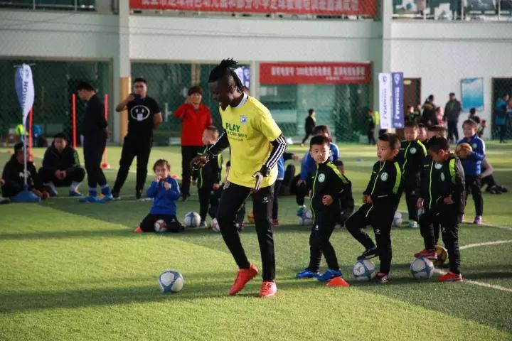 鄂尔多斯幼儿足球,幼儿园足球开课
