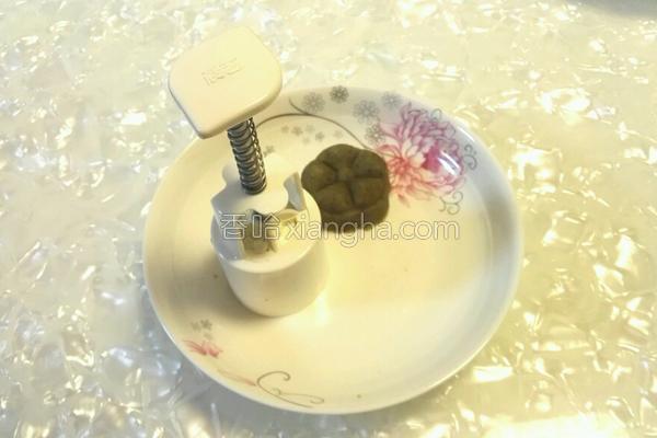 绿豆饼皮制作方法,纯手工带皮绿豆饼
