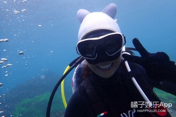 前黑涩会美眉成员大牙声援,黑涩会美眉大牙真名叫什么