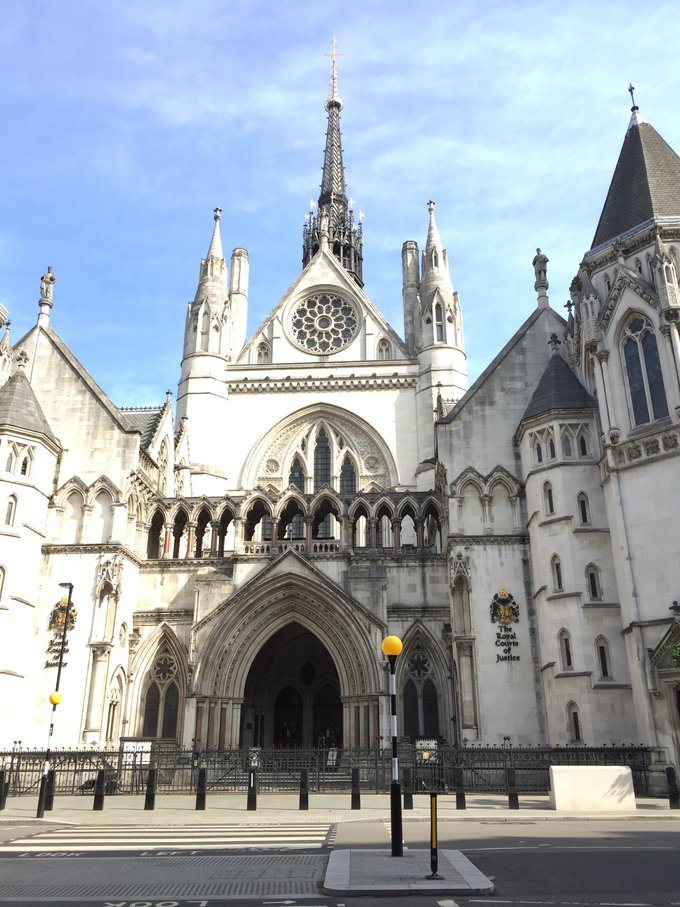 【已完结】英格兰苏格兰18日游记——美景、历史、足球、文化全体验(含挡风玻璃损坏以及车胎被扎处理经过)