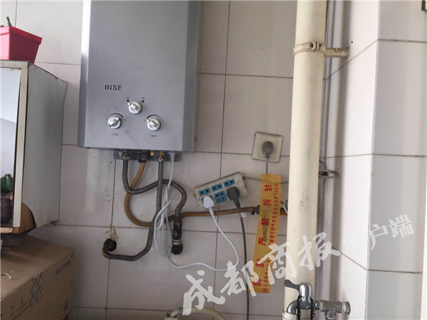 樱雪燃气热水器里面水管爆裂,樱雪燃气热水器打着火瞬间又熄火