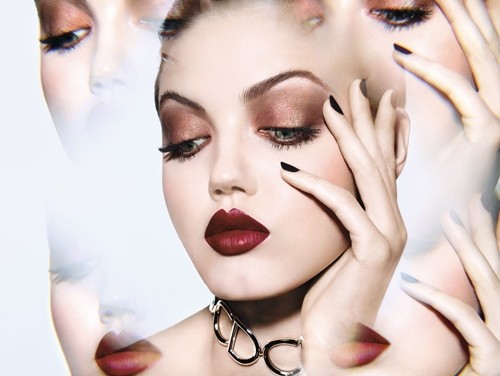 以晶彩妆容开启好运Dior迪奥倾献新年扮靓单品