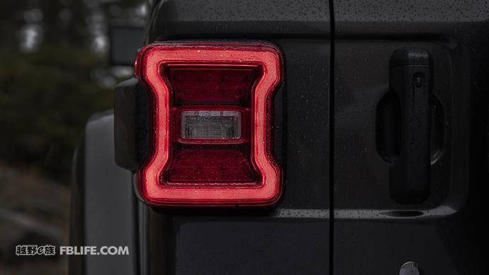 能越野的牧马人视频,能越野的吉普车