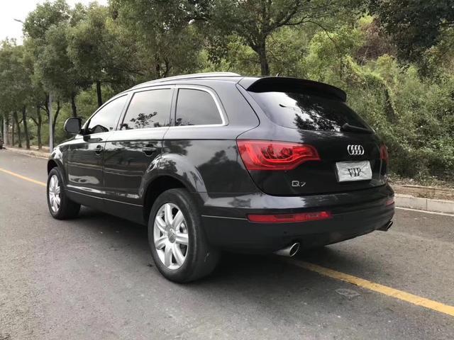 奥迪q7最高配2021款落地多少钱,奥迪q72021款最高配落地多少钱