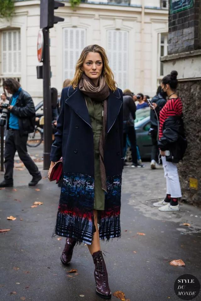 中长外套怎么穿好看又显高级,短外套时髦又显高