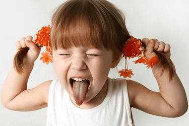 2岁多宝宝任性怎么管教,2岁宝宝特别任性的多久能好