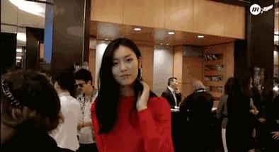 刘雯每月收入多少钱,刘雯收入2018排第几