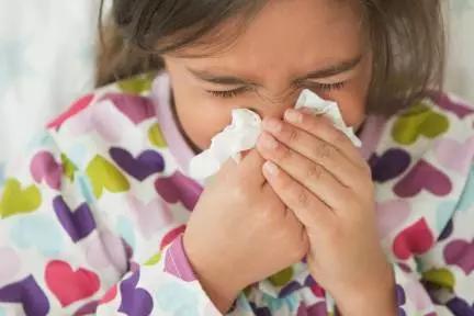 孩子流黄脓鼻涕一直不好,孩子流黄鼻涕是鼻窦炎犯了吗