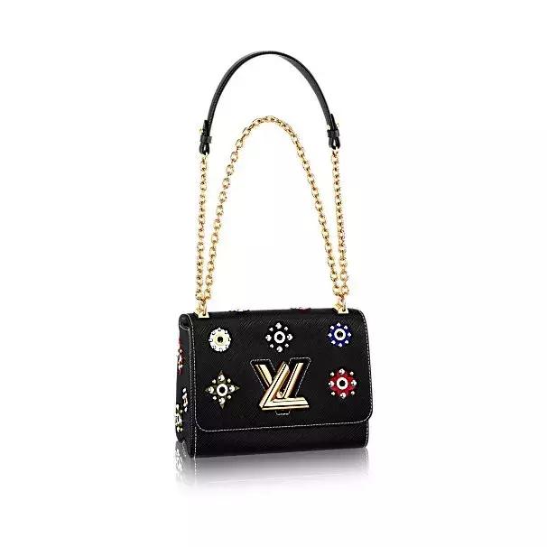 刘雯每月收入多少钱,刘雯收入2018排第几