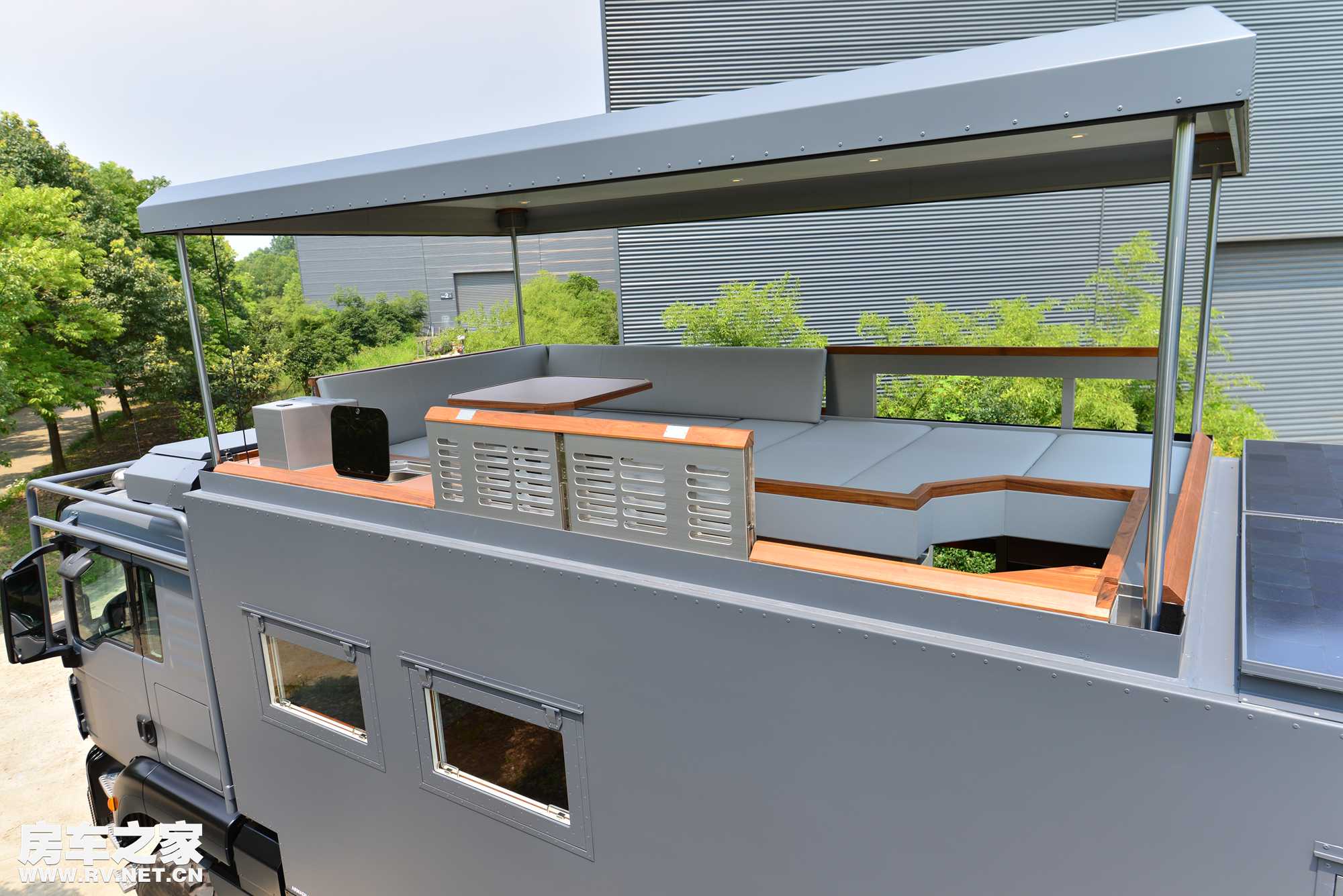 阿莫迪罗6x6征服者越野房车 (阿莫迪罗征服者8x8越野房车自驾游)