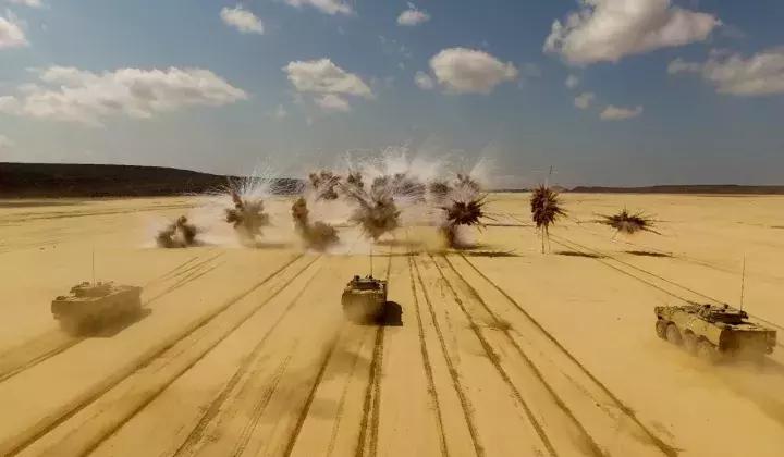 美国军演装备，登陆中方经营的港口