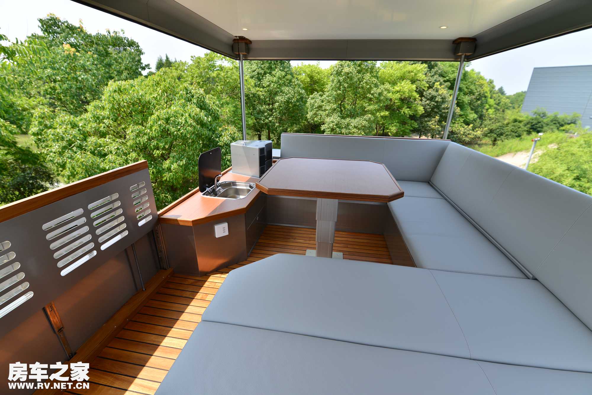 阿莫迪罗征服者越野房车多少万元,阿莫迪罗征服者多少钱