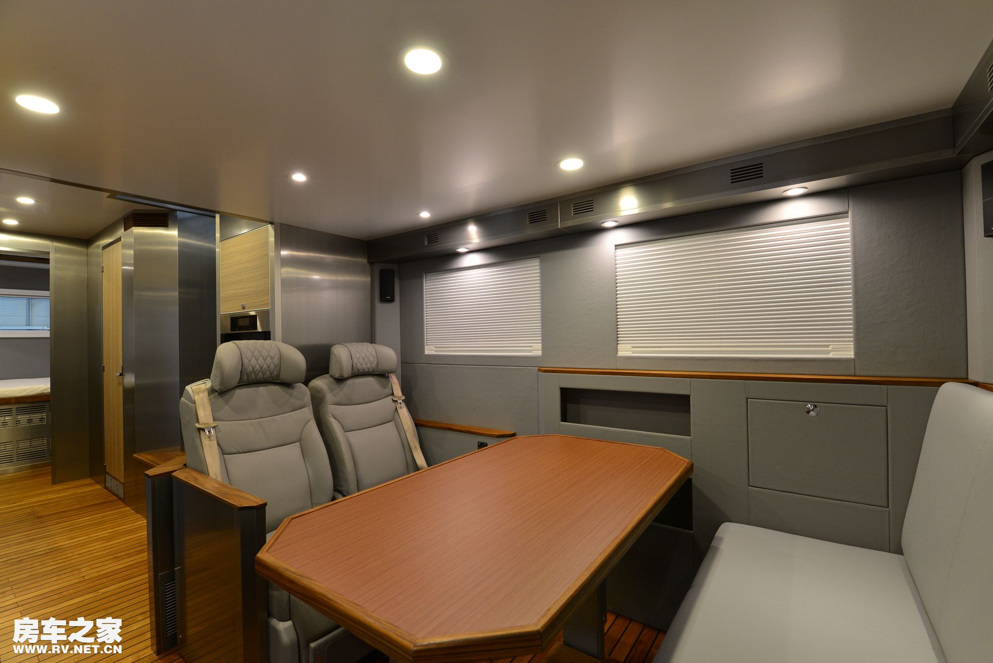 阿莫迪罗征服者越野房车多少万元,阿莫迪罗征服者多少钱