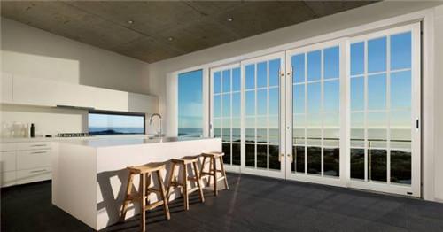 和英国王室一贯的优雅范儿很搭,英伦经典装修风格