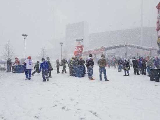 大雪中的足球赛,大雪中的足球比赛视频