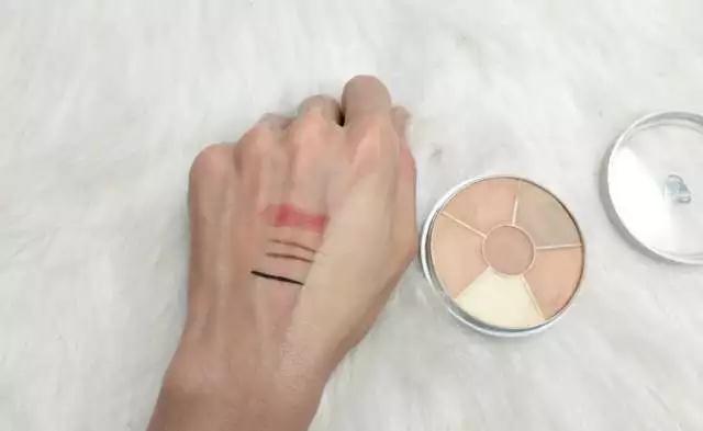 一路开挂底妆全线测评全是大实话,值得买的第一瓶大牌粉底液