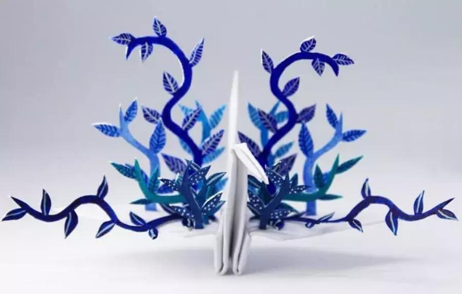 他用3个月时间，折叠了1000只千纸鹤，送给了他最亲爱的姑娘