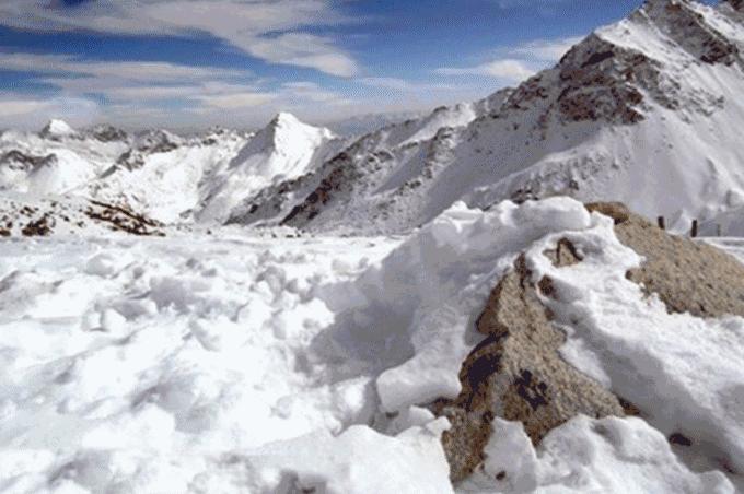 一下雪峨眉山就成了仙境,一下雪川西便美成了天堂