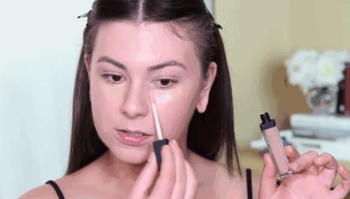 作妖啊！7-11便利店竟然出彩妆了！口红粉底液等通通不超过35元