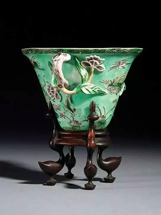 康熙素三彩的釉色,康熙素三彩存世量大吗