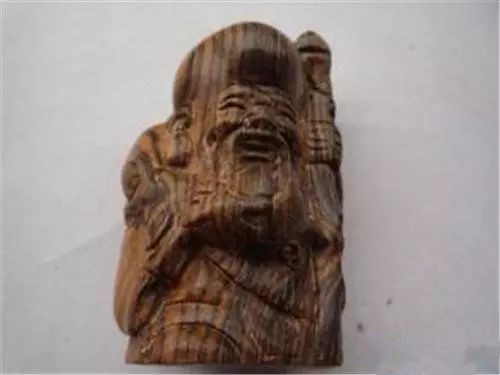 奇楠沉香火孔造香价值,奇楠沉香不同香型的价值如何