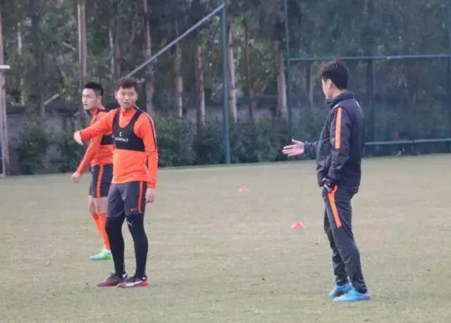 鲁能法比奥最新信息,鲁能李霄鹏单场调整