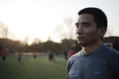 中国足坛反赌扫黑中，最干净的“金哨”裁判，遭暴打也坚持正义！