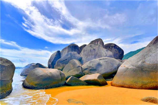 北纬18度温暖的冬季三亚之旅,北纬18度三亚旅游