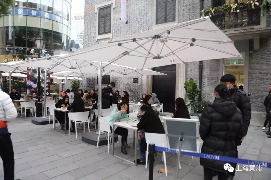 甜蜜的LadyM来到新天地,今后约在世界唯一包间!