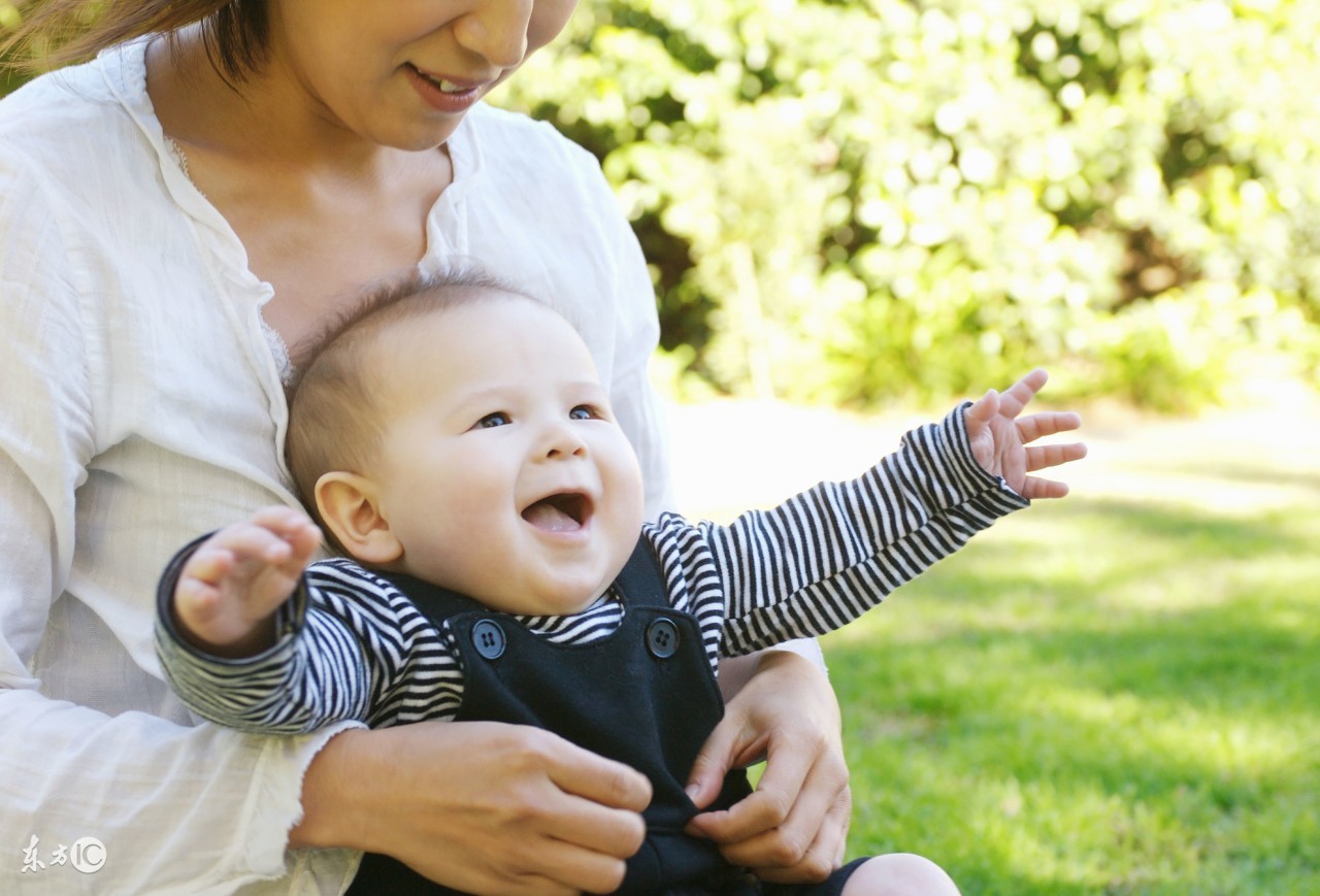 宝宝矛盾型依恋怎么解决,如何跟宝宝形成依恋关系