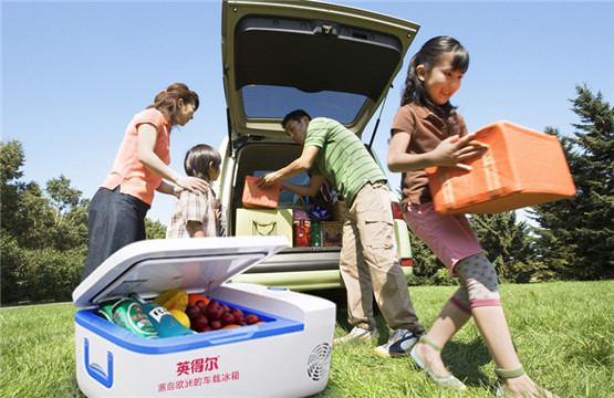 户外运动摔伤不要怕英得尔车载冰箱帮你消肿减痛