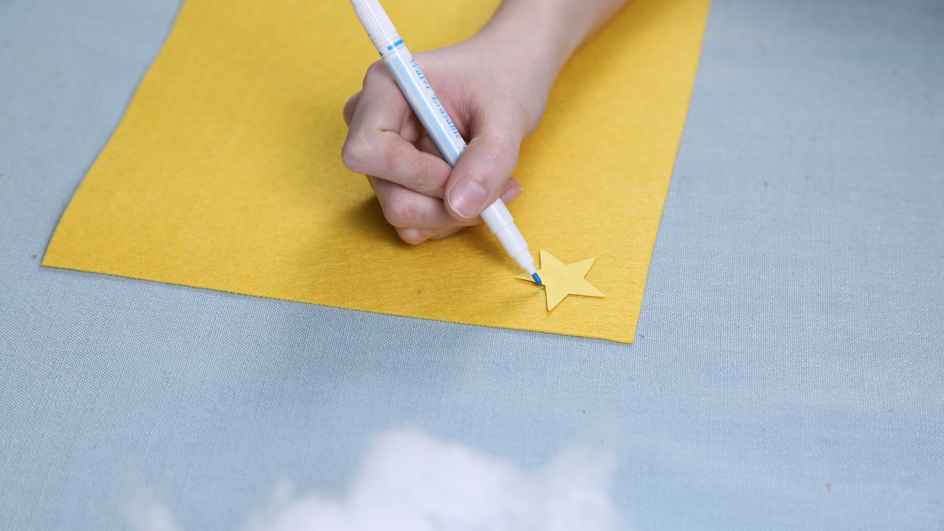 圣诞树用纸做简单又好看,圣诞树贴纸手工制作不织布