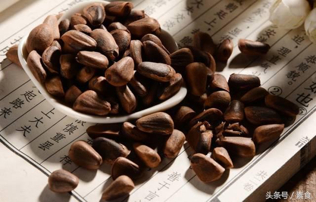 松子能补血的功效与作用,干果松子怎么吃