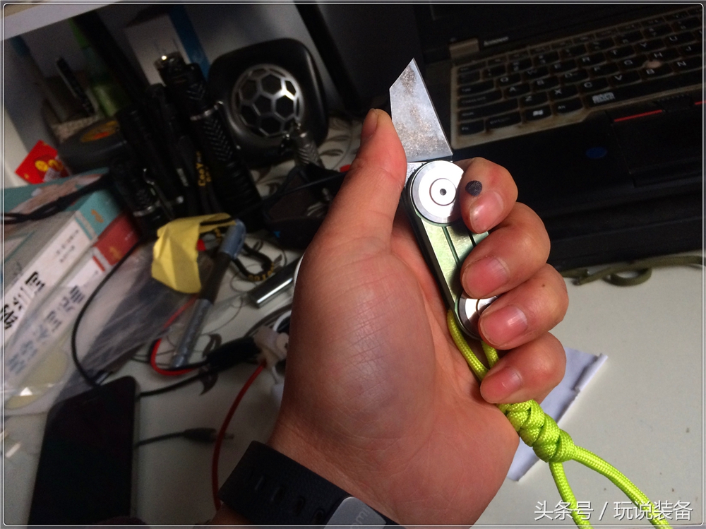 一把小刀的玩具,一把小巧的小刀