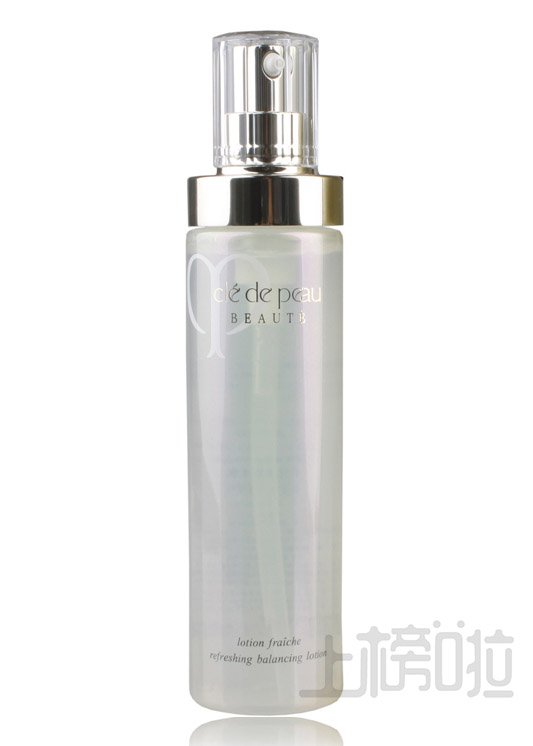 樱花妹子也要排队才能购买到的超人气化妆品专柜！