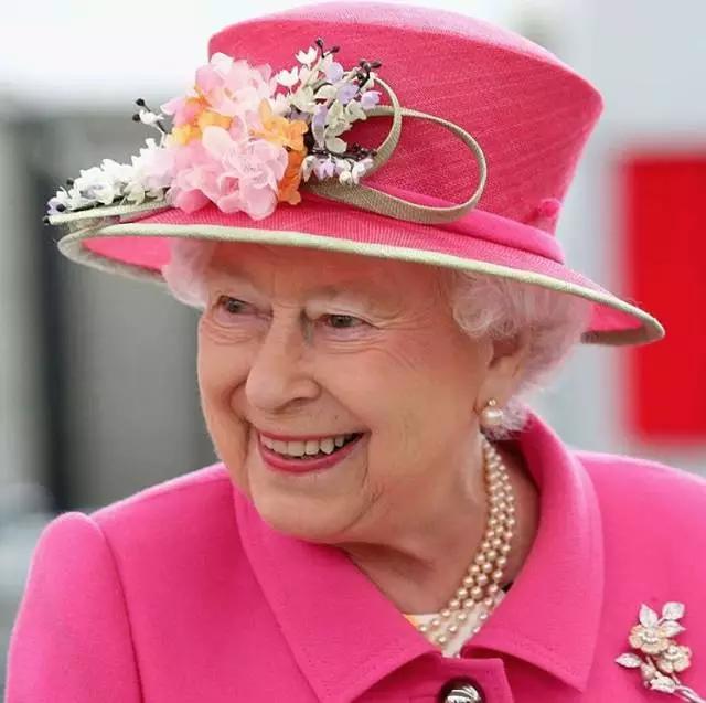 英女王92岁生日庆典视频,英女王90大寿庆典