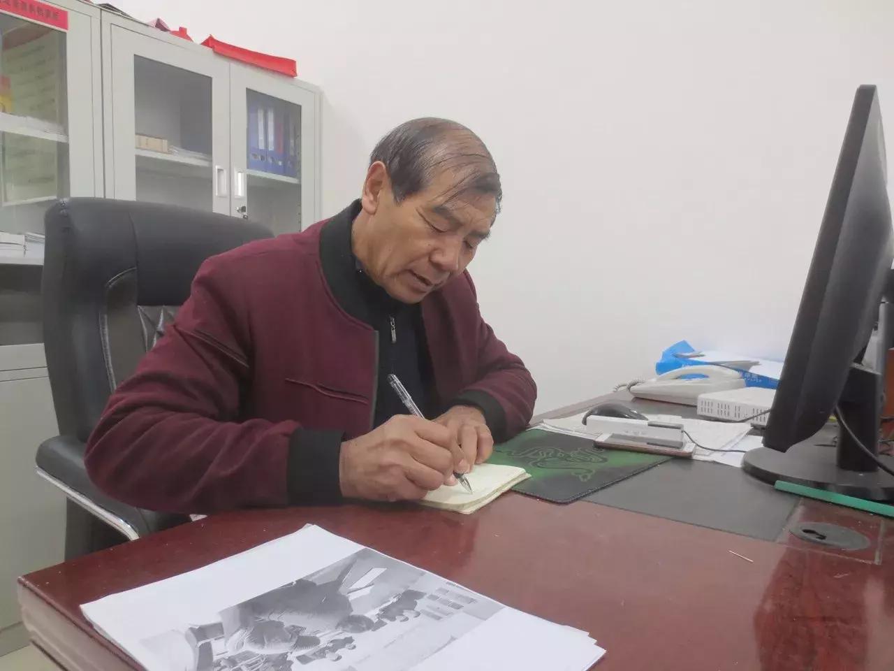 找资金、拉项目……许昌这曾经“三不管”，在他努力下过上好日子！