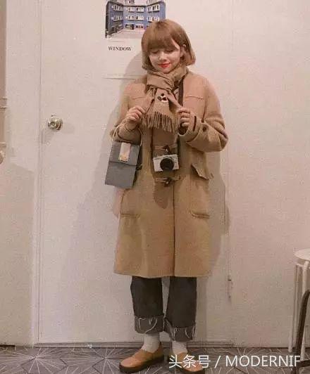 大衣的扣子怎么看上档次,大衣没有扣子怎样加扣子